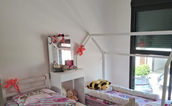 c2abb456-962f-41f4-86c6-254732890b1d