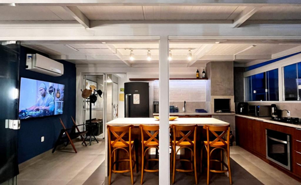 1548ffc4-dc89-4916-be8a-d65e2e53c63f 1548ffc4-dc89-4916-be8a-d65e2e53c63f