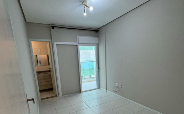 WhatsApp Image 2025-05-09 at 13.03.46